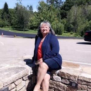 Meet your Posher, Gloria